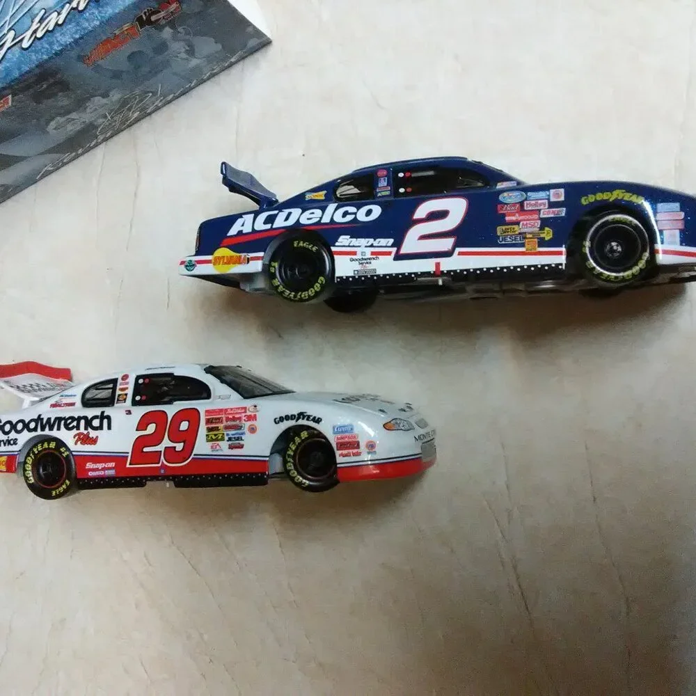 Kevin Harvick #29 Rookie Of The Year & #2 Busch Champion 1/32 Diecast 2 Car Set - Picture 5 of 10